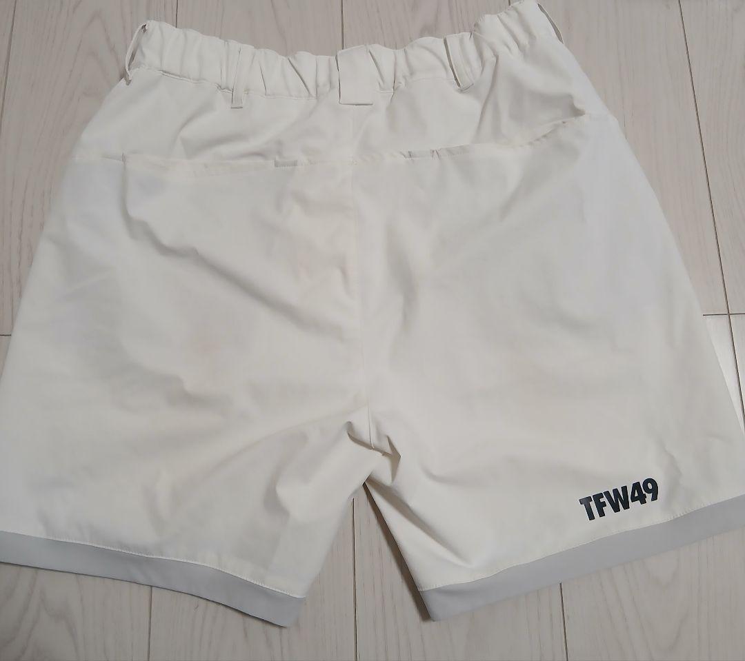TFW49 ホワイト ショートパンツ