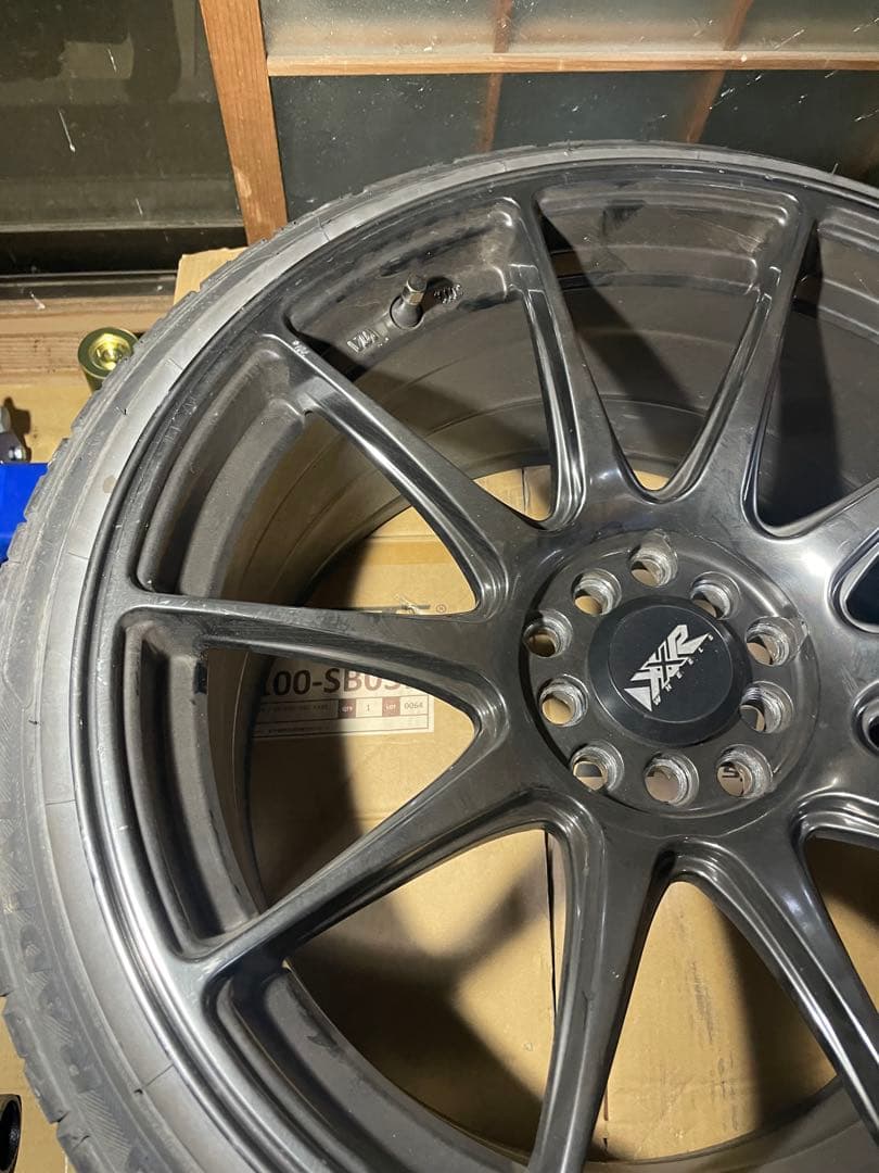XXR527 18インチ5穴9.75j+35 4本PCD114.3/100マルチ