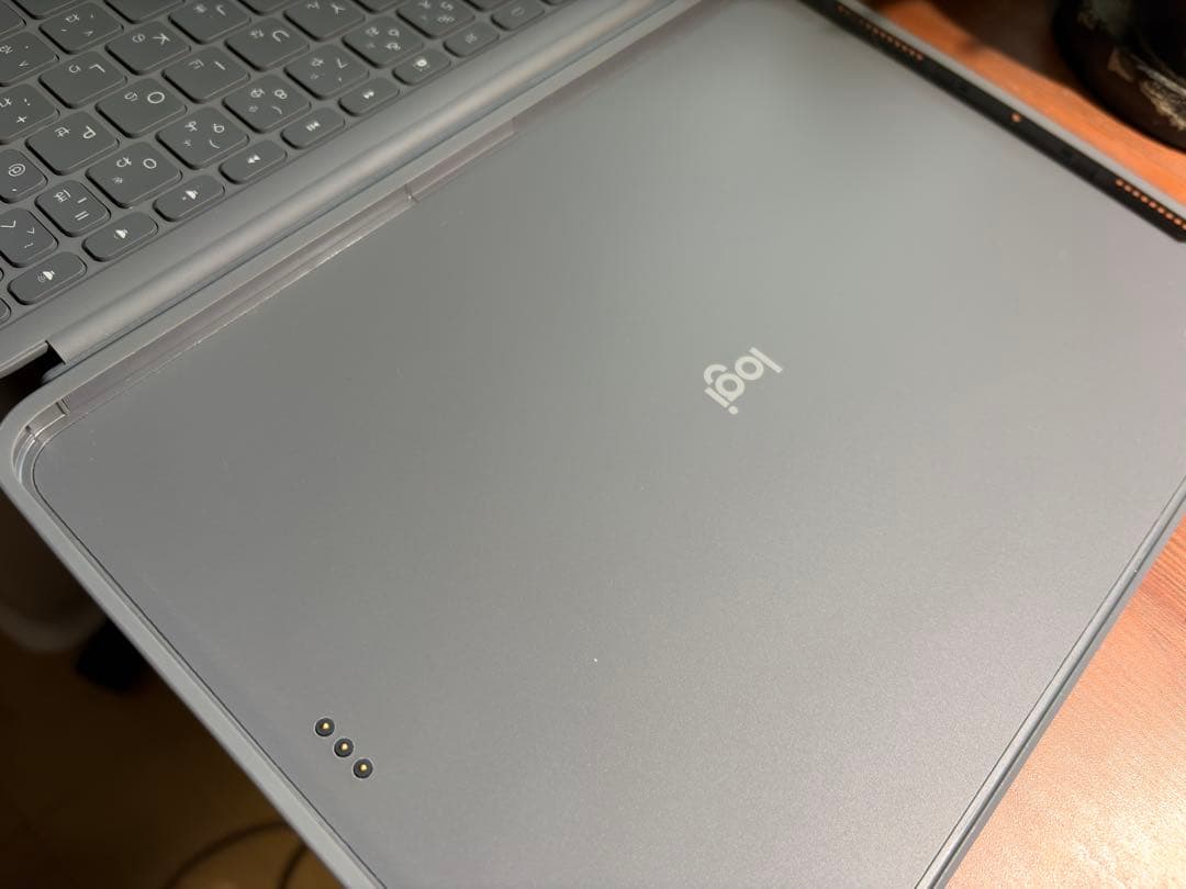 iPad Air M2 11インチ＋Logicool キーボード（ケース付き）