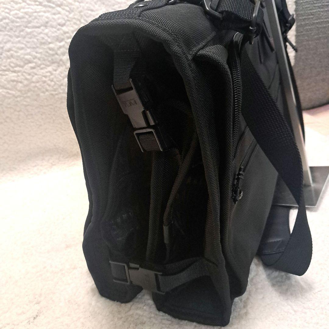 【極美品】TUMI ガーメントバッグ スーツ収納 2way 234D3 ブラック