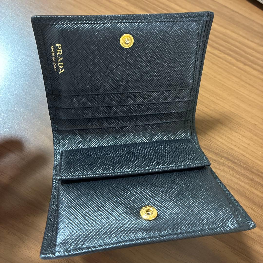 PRADA プラダ 二つ折り財布 サフィアーノレザー ブラック