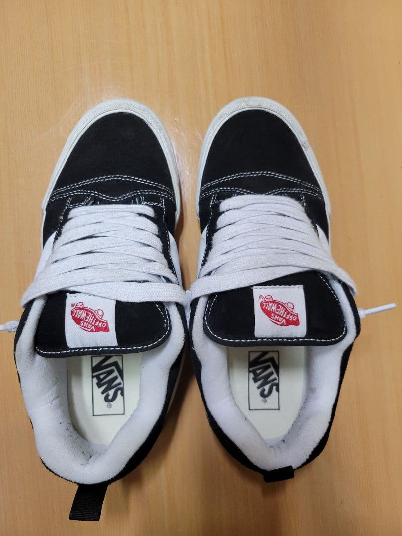 靴 vans knu skool