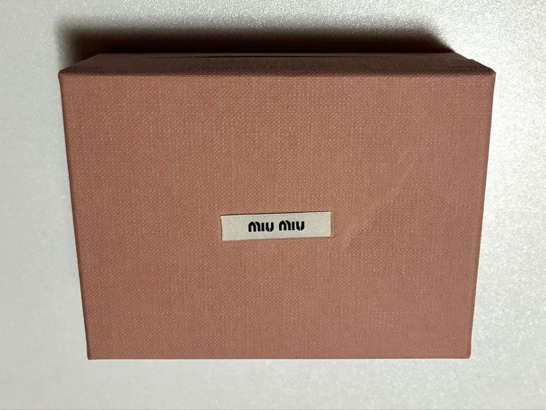 miu miu ミュウミュウ 三つ折り財布 マドラス パール ビジュー 水色