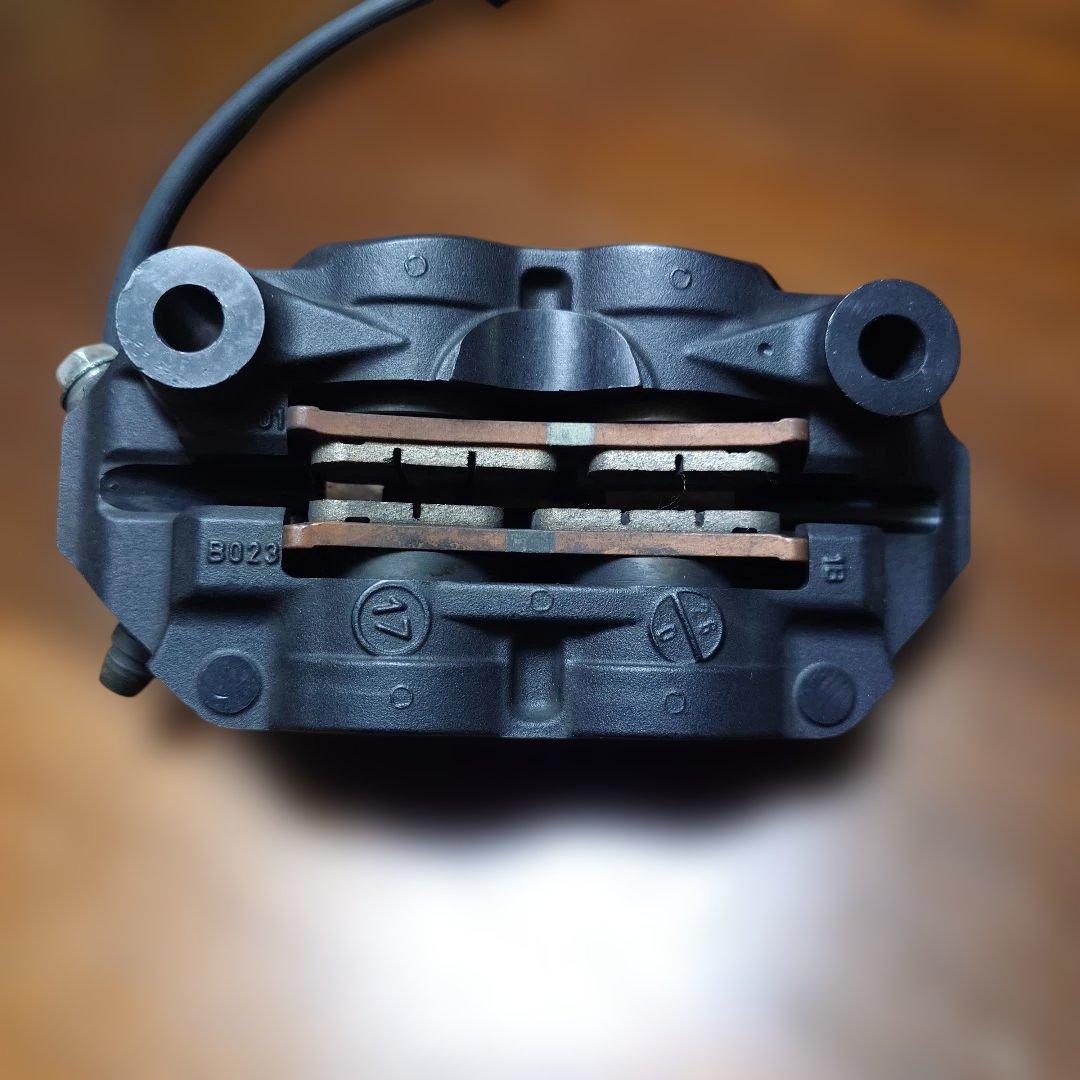 【専用】ブレンボリアキャリパー　84mm ブレンボキャリパー 108mm セット