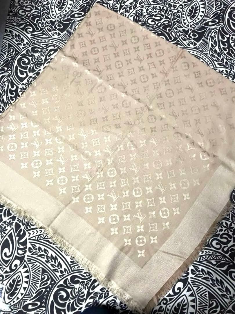 【新品】LOUIS VUITTON ベージュ モノグラム ストール140×140