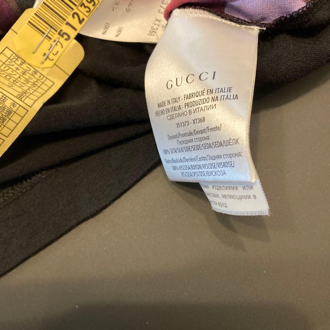 最終価格お値下げしましたグッチレディース花柄 半袖Tシャツ 黒/赤/紫