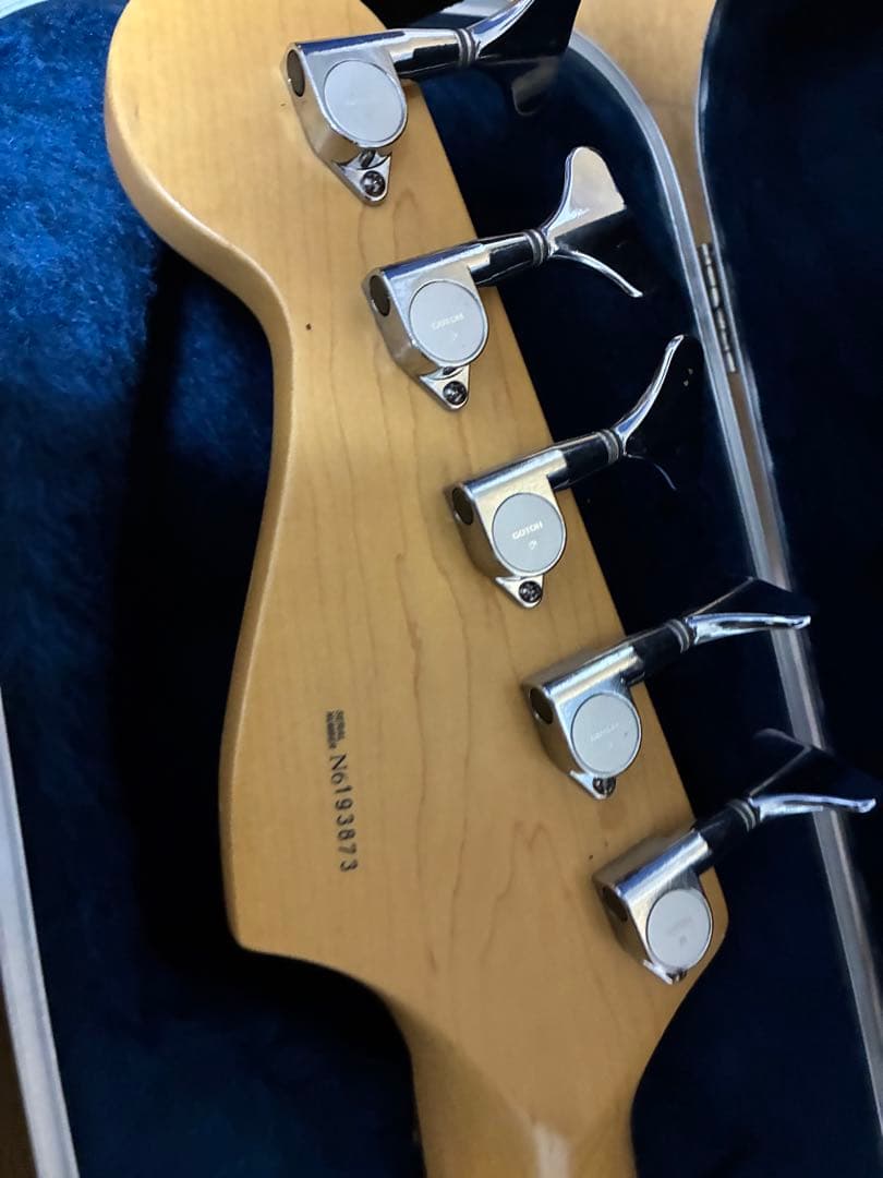 ベース momo