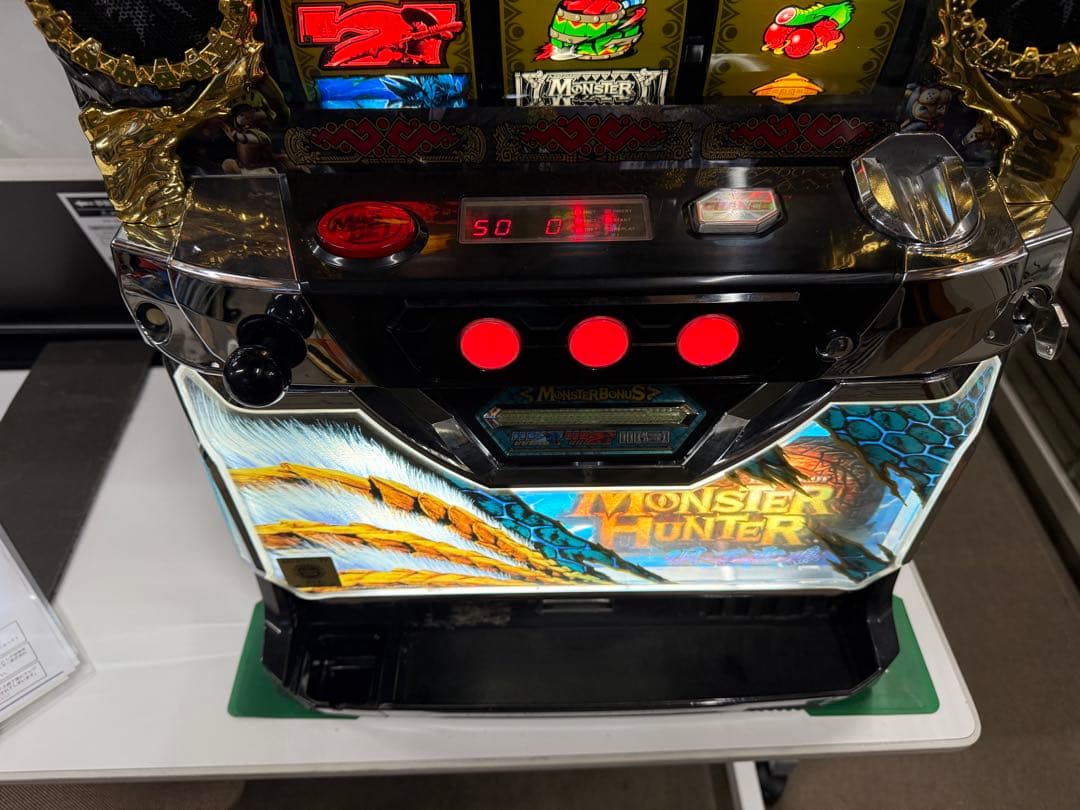MONSTER HUNTER スロットマシン月下雷鳴