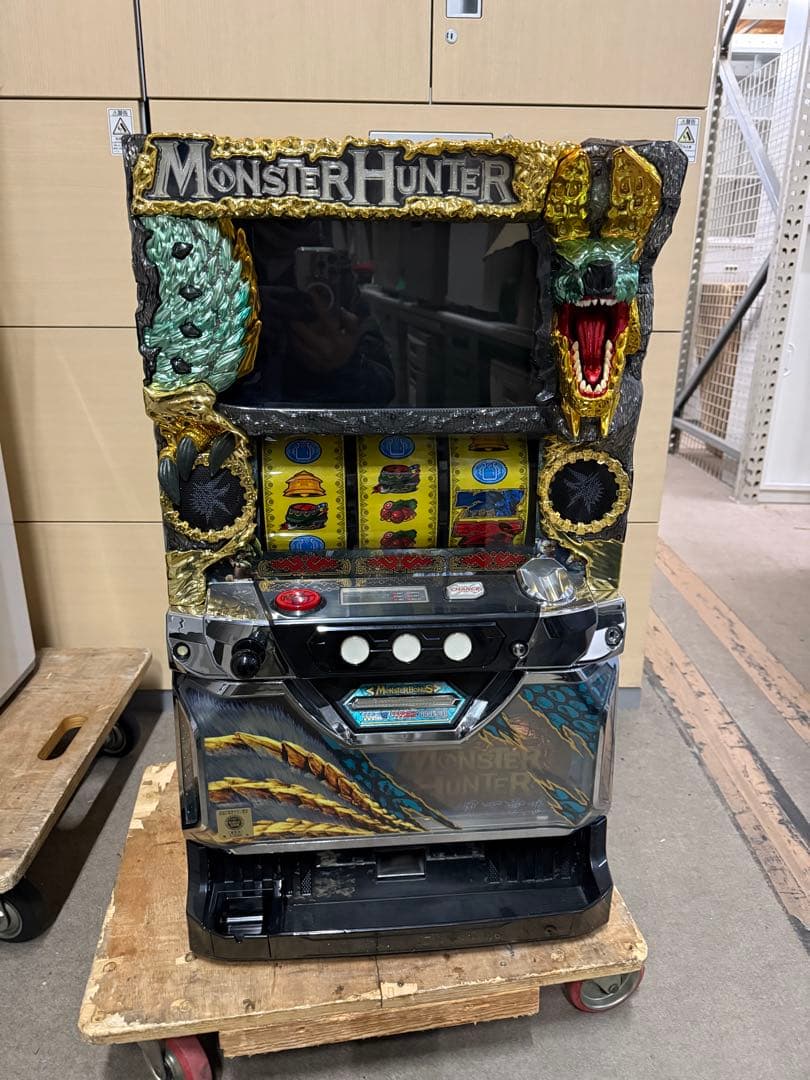 MONSTER HUNTER スロットマシン月下雷鳴