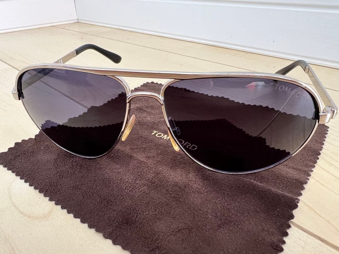 TOM FORD サングラス　ティアドロップ