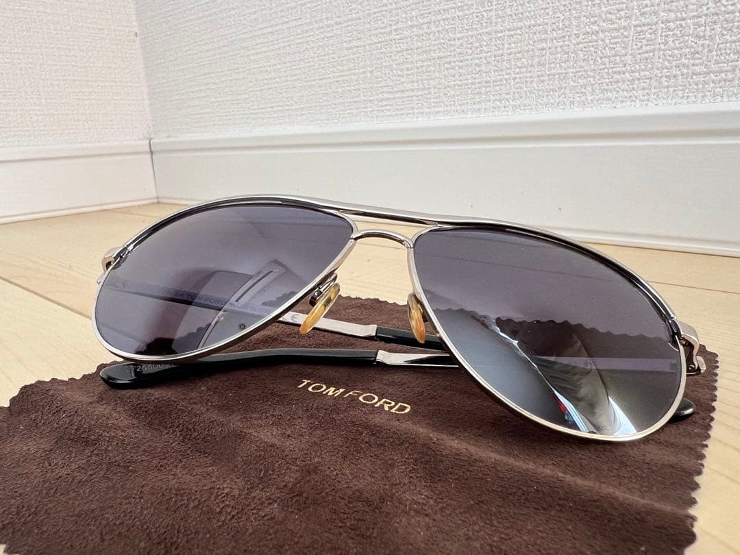 TOM FORD サングラス　ティアドロップ