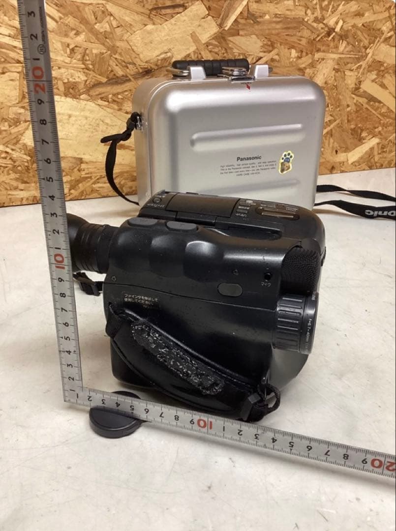 パナソニック製ビデオカメラ本体 動作未確認（O49）