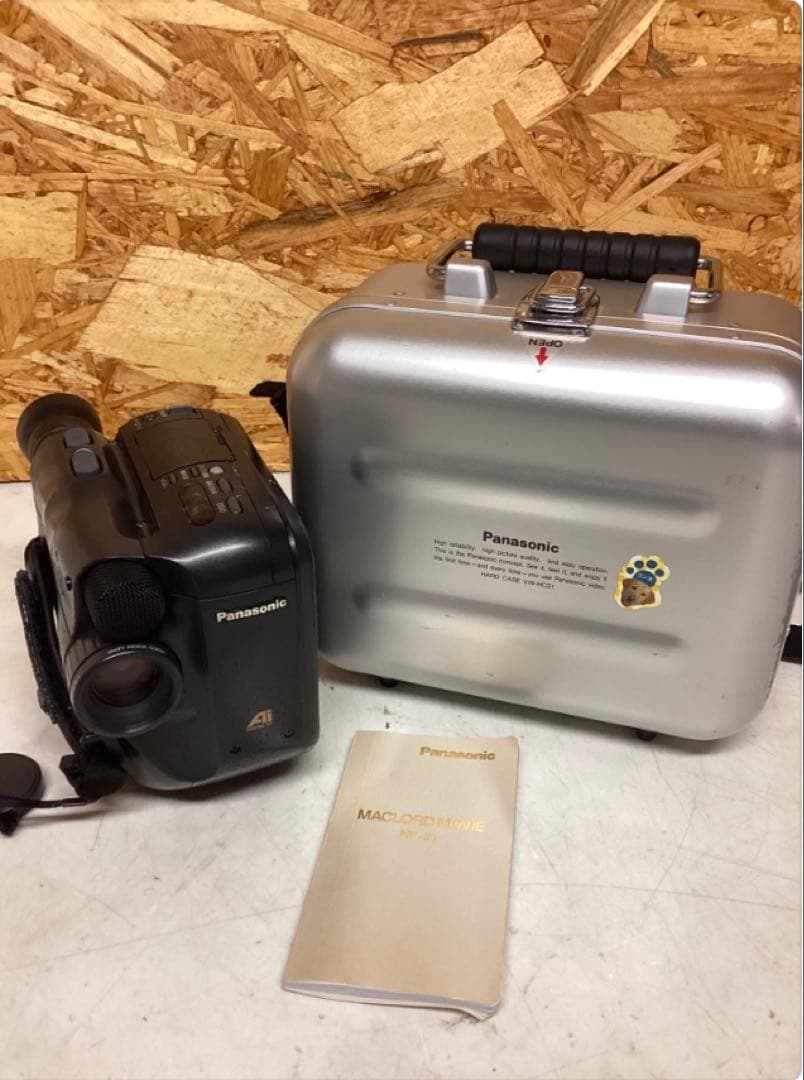 パナソニック製ビデオカメラ本体 動作未確認（O49）