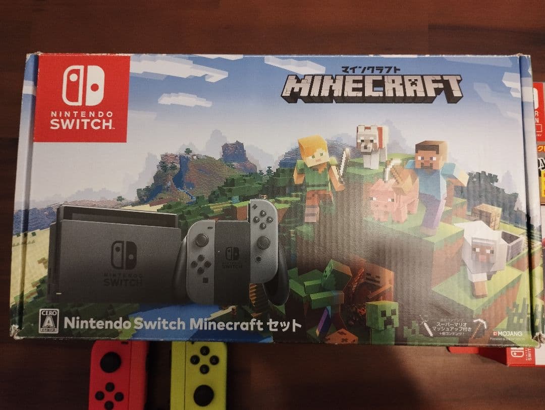 Nintendo Switch Minecraftモデル＆コントローラー等セット