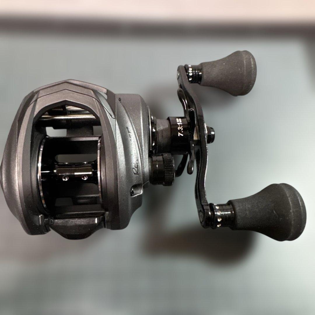 \"仝\"アブガルシア レボビースト40-HS 右巻 美品