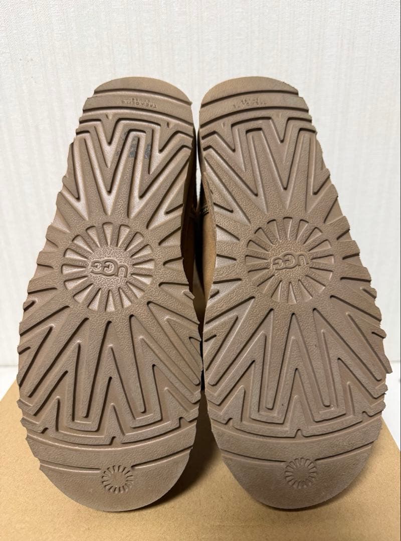美品　UGG アグ　ムートンブーツ　24cm フローレンス