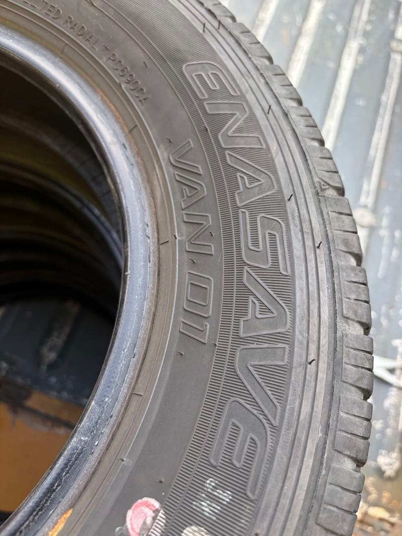 送料無料。溝有り。軽トラ。 国産ダンロップ145/80R12夏タイヤ4本セット。