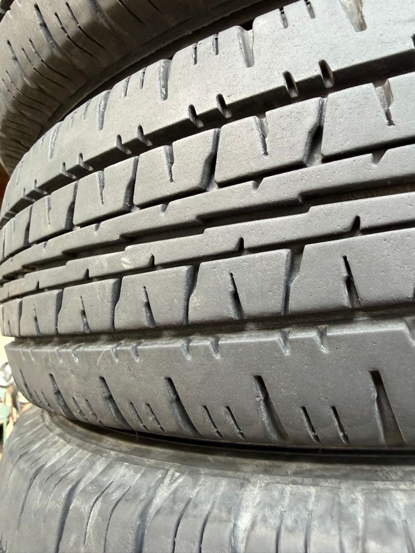 送料無料。溝有り。軽トラ。 国産ダンロップ145/80R12夏タイヤ4本セット。