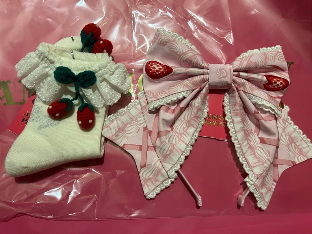 Decoration Strawberry KC ピンク ソックスおまけ付き