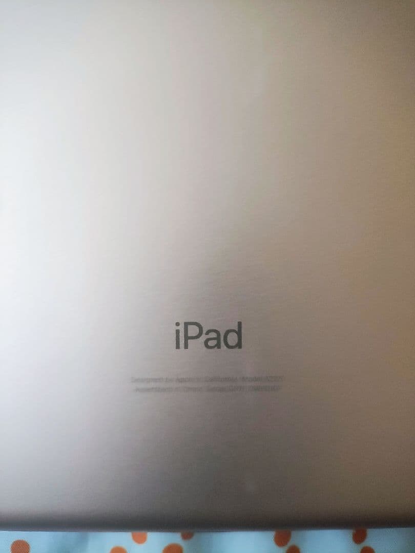 Apple iPad ゴールド ipad8世代本体