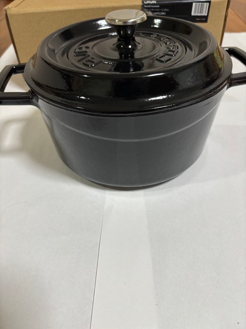 LAVA ラウンドキャセロール 20cm