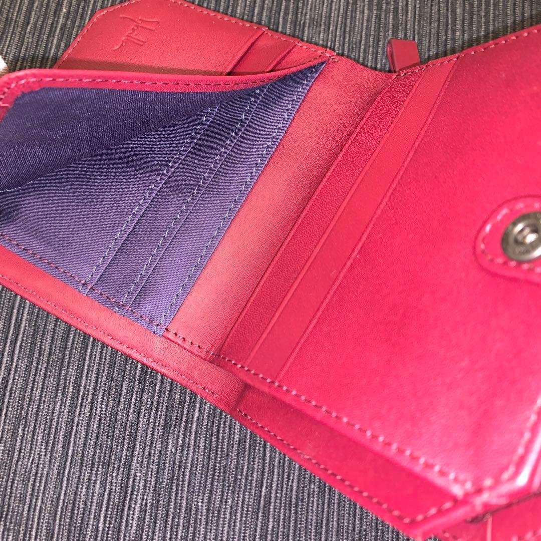 新品タグ付　シビラ　エンジ柄　牛革折財布