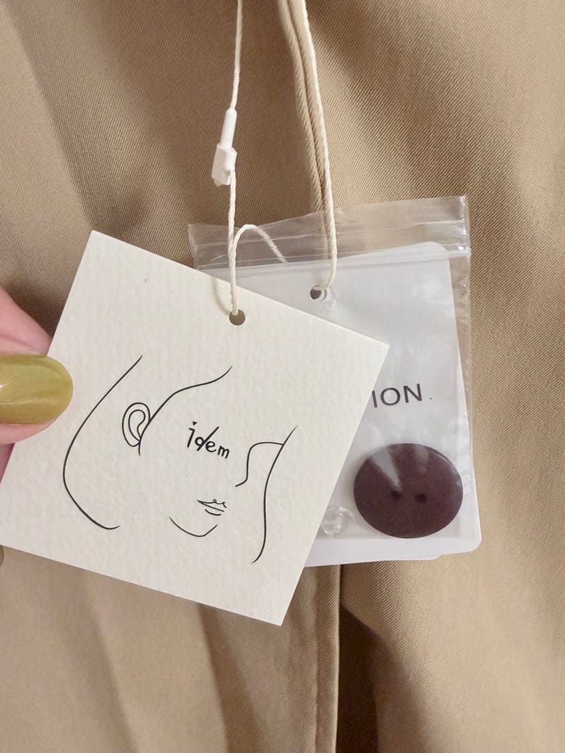【うたこ】idem トレンチコート　チューリップ　花柄