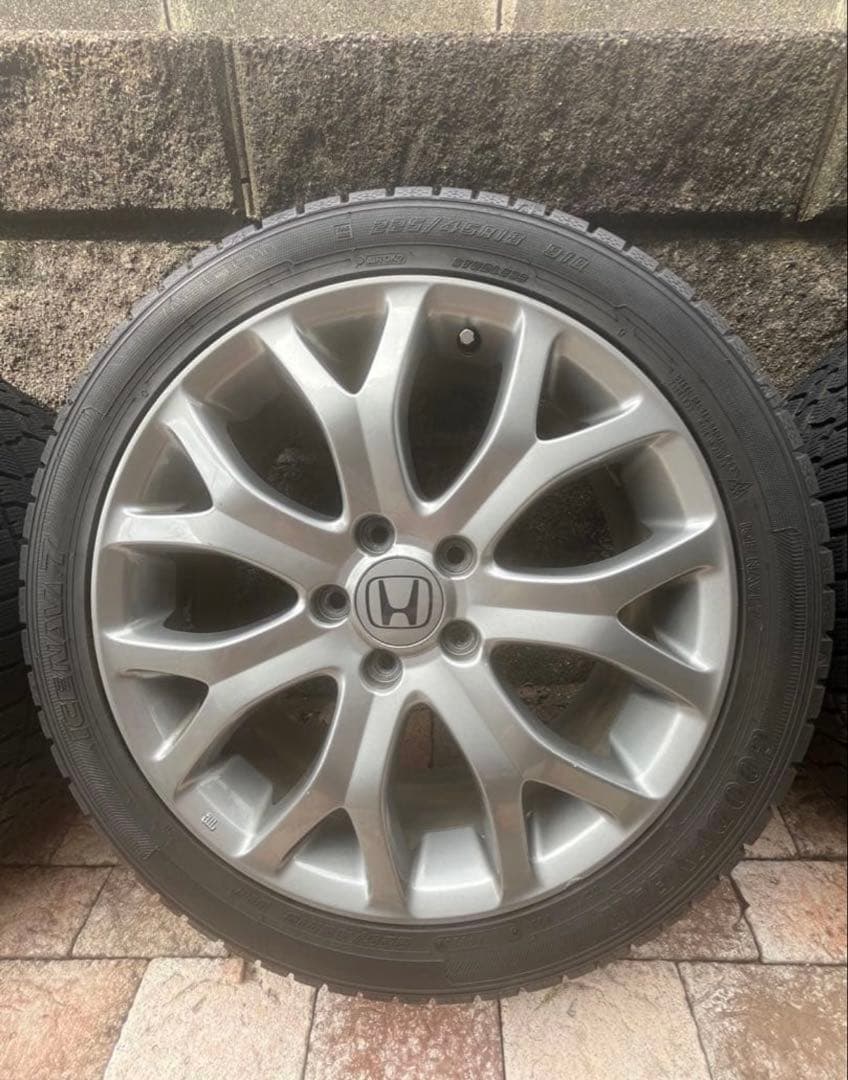 中古スタッドレスタイヤ225/45R18 GOODYEAR ICE NAVI7