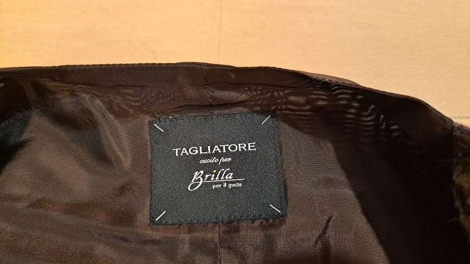 TAGLIATORE タリアトーレ ジレ