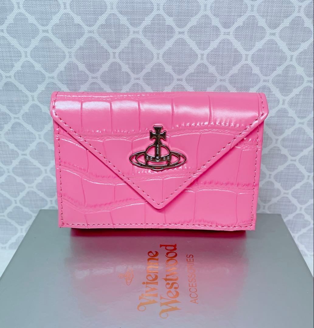 新作✨️【内柄も素敵☆最新】Vivienne Westwood 三折財布