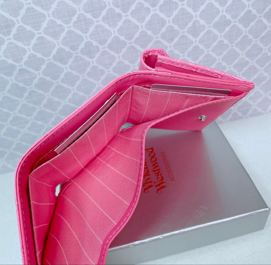 新作✨️【内柄も素敵☆最新】Vivienne Westwood 三折財布