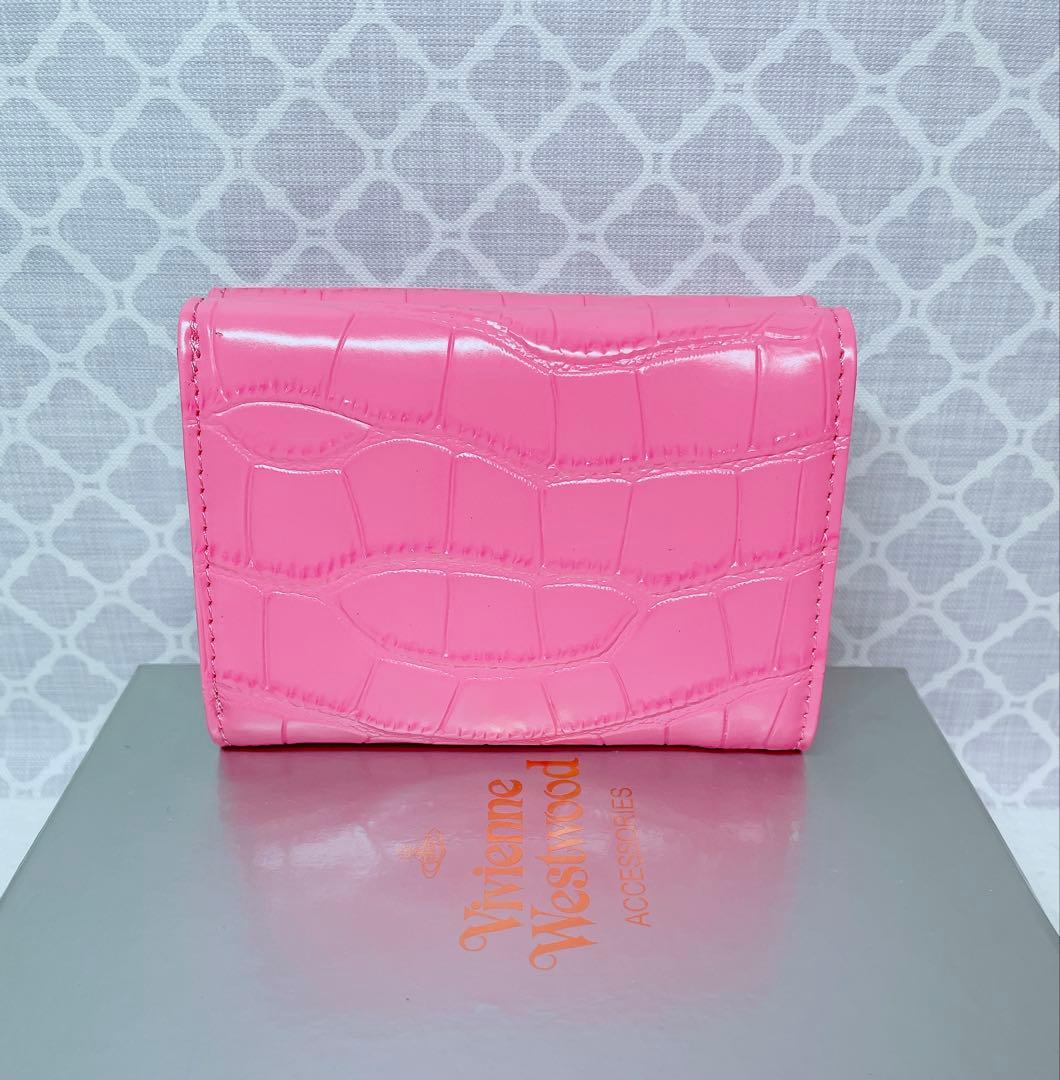 新作✨️【内柄も素敵☆最新】Vivienne Westwood 三折財布