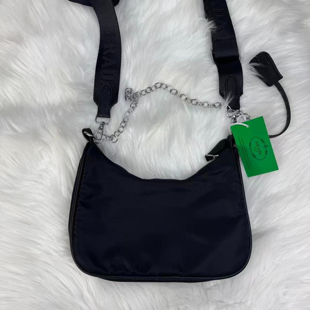 PRADA プラダ ノベルティ ショルダーバッグ