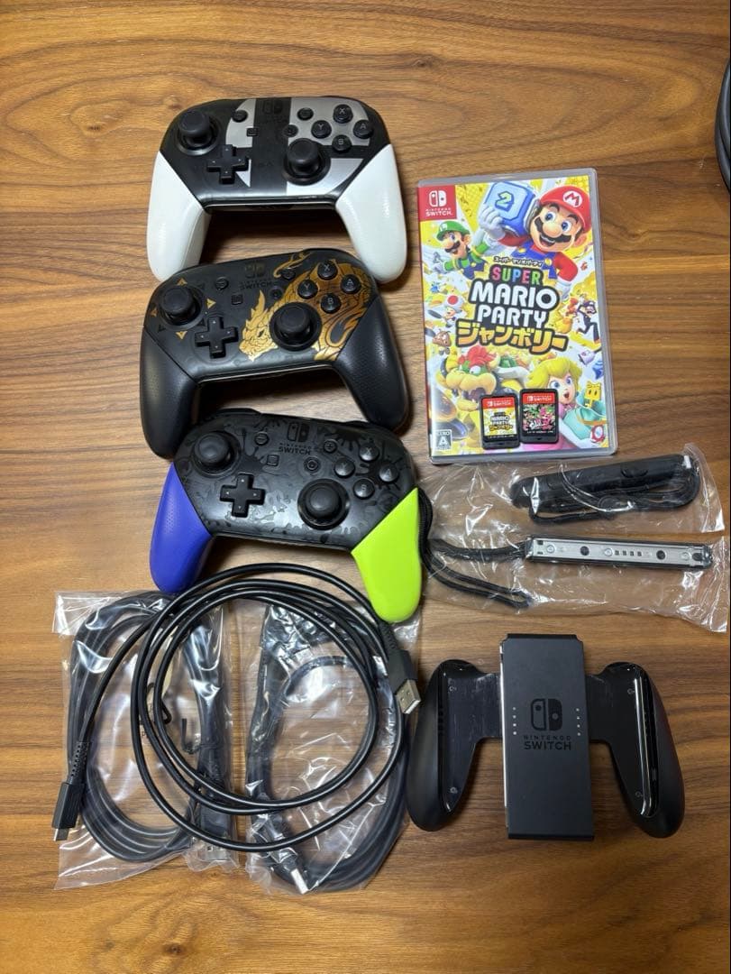 Nintendo Switch 本体ジャンク品　付属品ソフト、プロコン