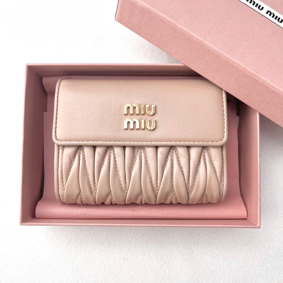 美品 現行 miu miu ミュウミュウ マテラッセ 三つ折り財布 箱付