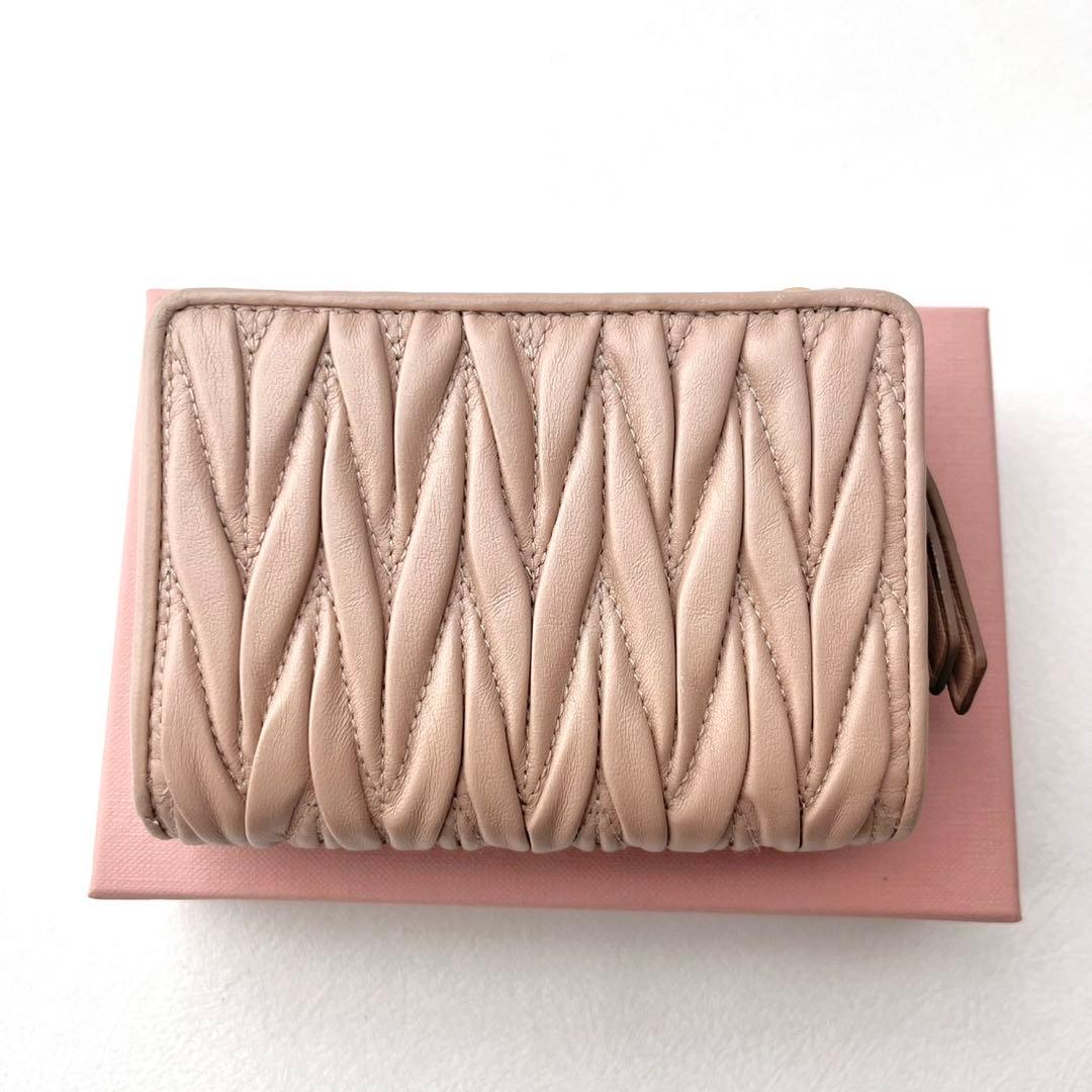 美品 現行 miu miu ミュウミュウ マテラッセ 三つ折り財布 箱付