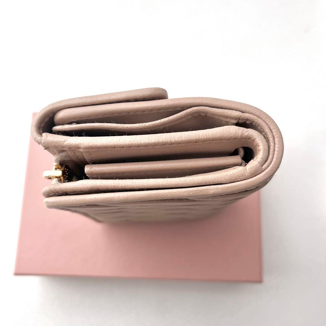 美品 現行 miu miu ミュウミュウ マテラッセ 三つ折り財布 箱付