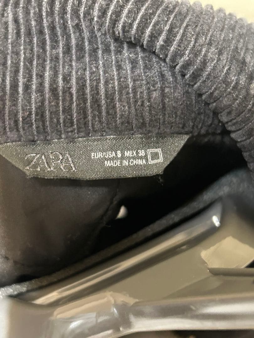 はりー　ZARA コーデュロイ　ショート丈ブルゾン　ブラック　Sサイズ