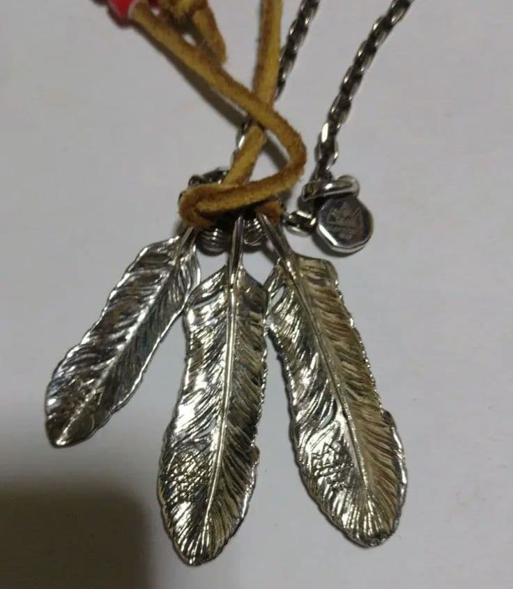 saadネックレスフェザーk18金