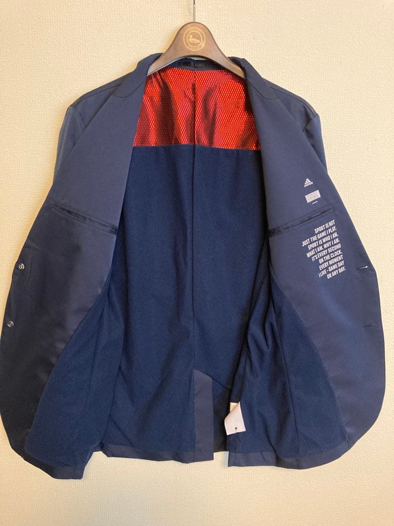 アディダス　セットアップスーツ　　ストレッチ素材　ネイビーカラー　☆美品☆