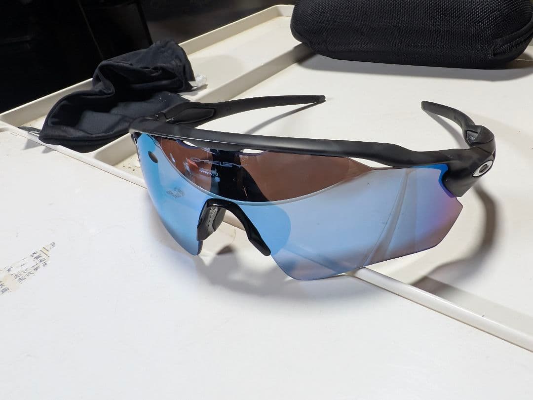 Oakley スポーツサングラス ブルー/ブラック