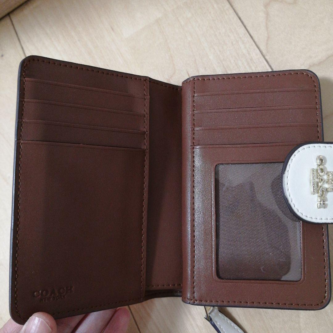 COACH　二つ折り財布　りんご柄