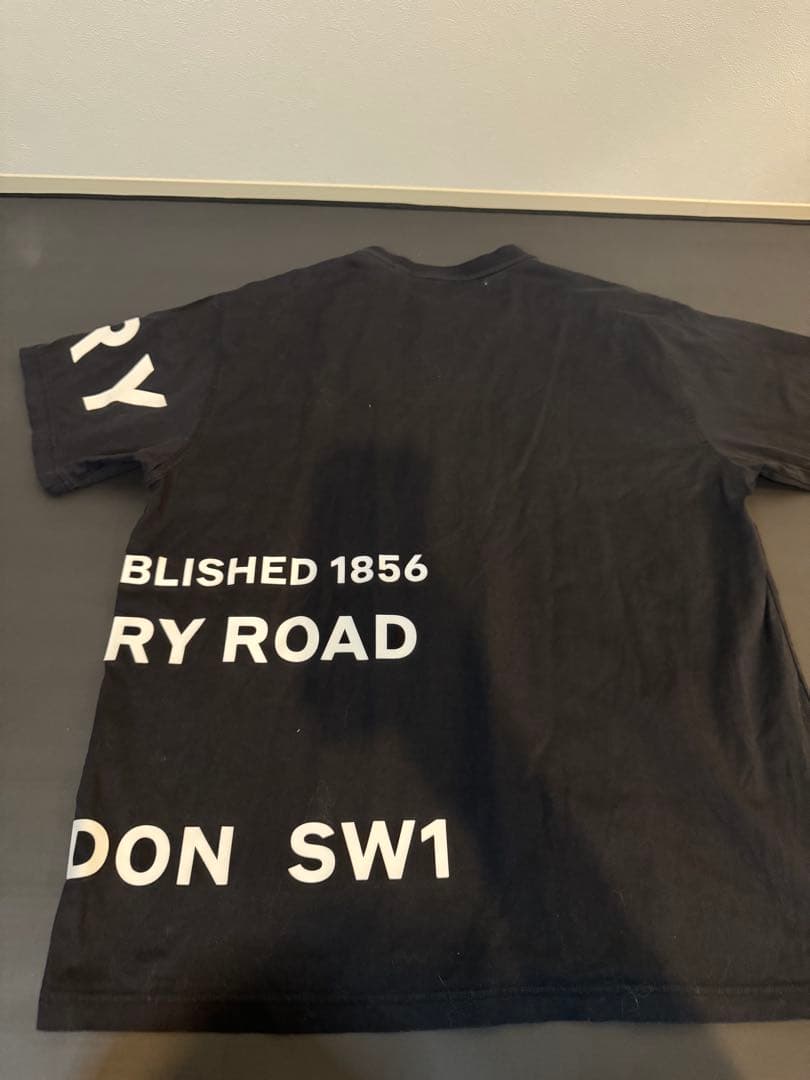 BURBERRY ブラック Tシャツ