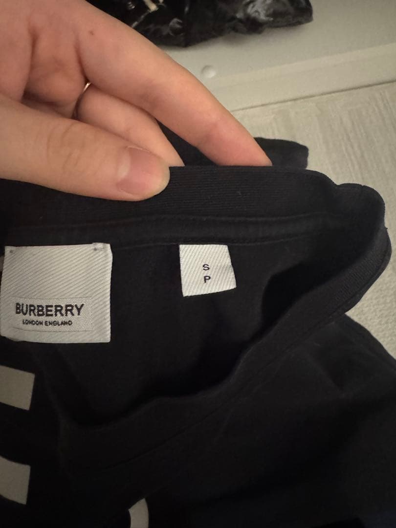 BURBERRY ブラック Tシャツ