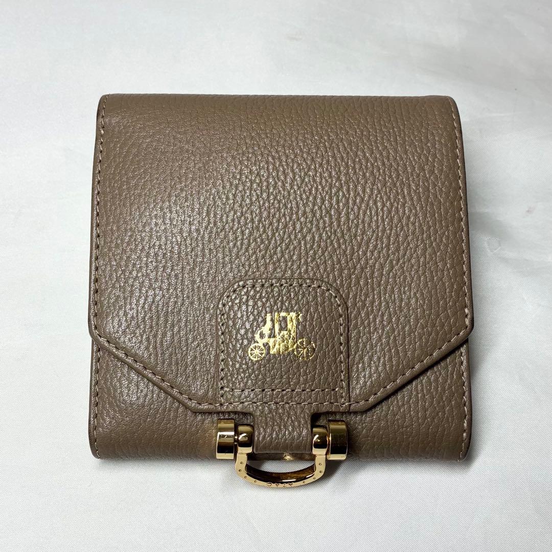 【美品】　アタオ　ロトロ　二つ折り財布　コンパクトウォレット　馬車　シボ革　人気