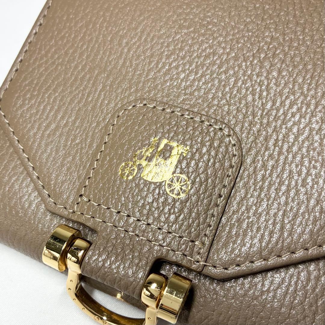【美品】　アタオ　ロトロ　二つ折り財布　コンパクトウォレット　馬車　シボ革　人気