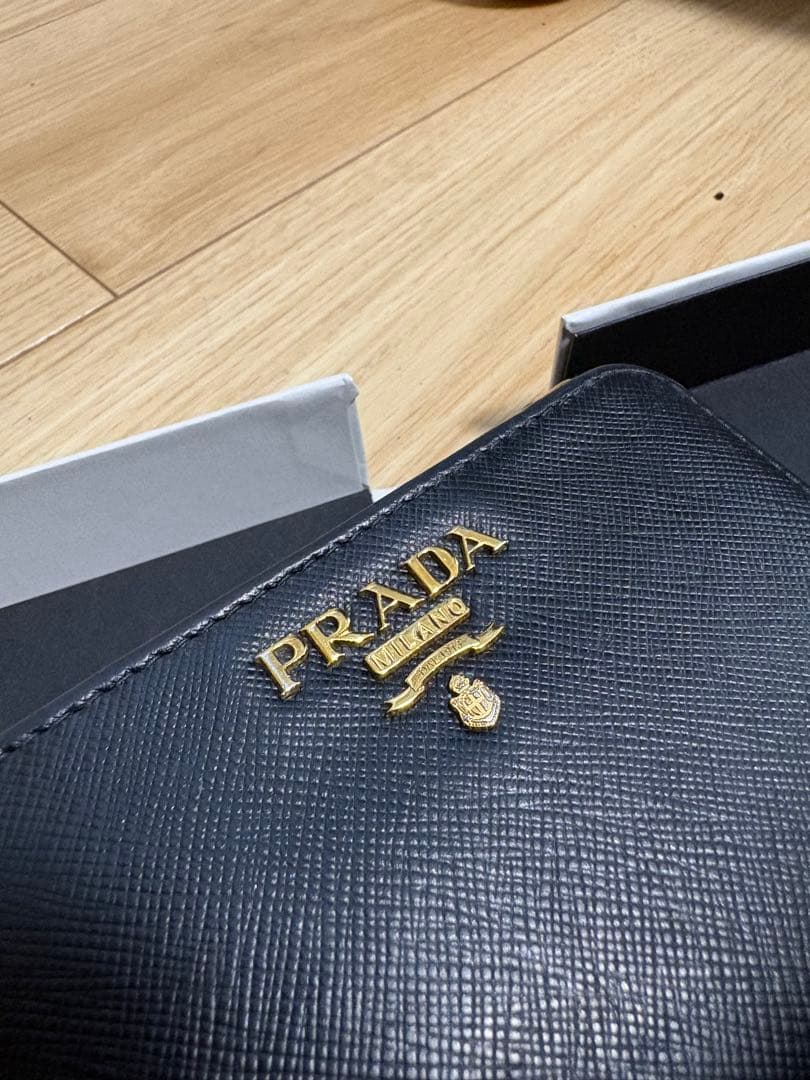 正規品　PRADA プラダ　財布　サフィアーノ　２つ折り