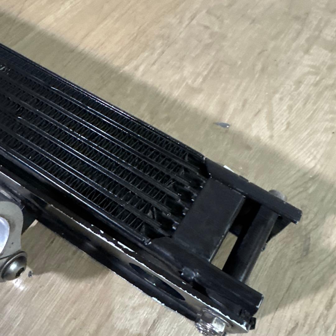 sr400 アクティブ　縦型オイルクーラー アルミ製 ブラック
