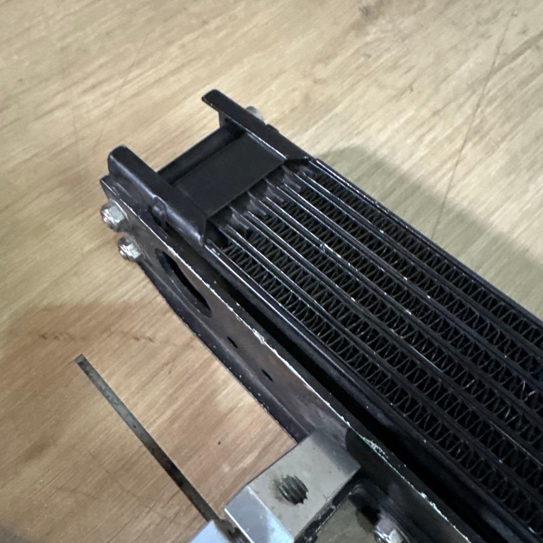 sr400 アクティブ　縦型オイルクーラー アルミ製 ブラック