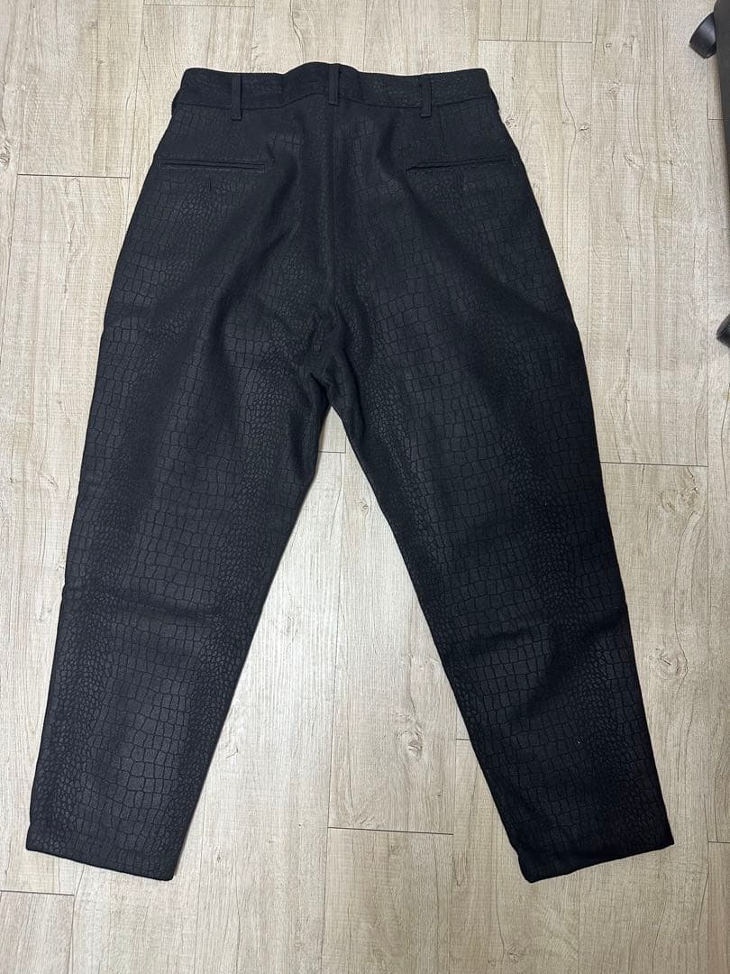AIE ブラック クロコダイル風 ワイドレッグパンツ 32